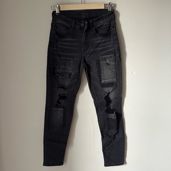 ‼️FREE WITH BUNDLE Kancan Highrise Black Jeans‼️ - Picture 1 of 4